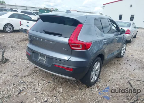 2019 Volvo Xc40 T5 Momentum z USA, uszkodzony, nr VIN YV4162UK7K2075731